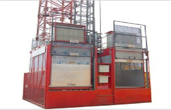 Ascenseur adapté aux besoins du client SC200/200 de site de grue de passager de matériel de construction